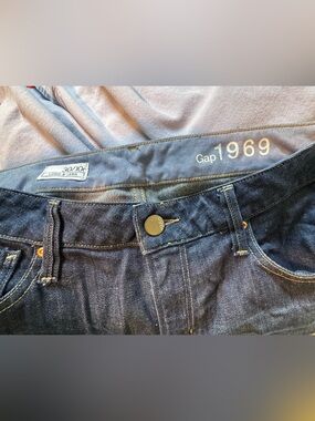 Gap Long and Lean Jeans 10